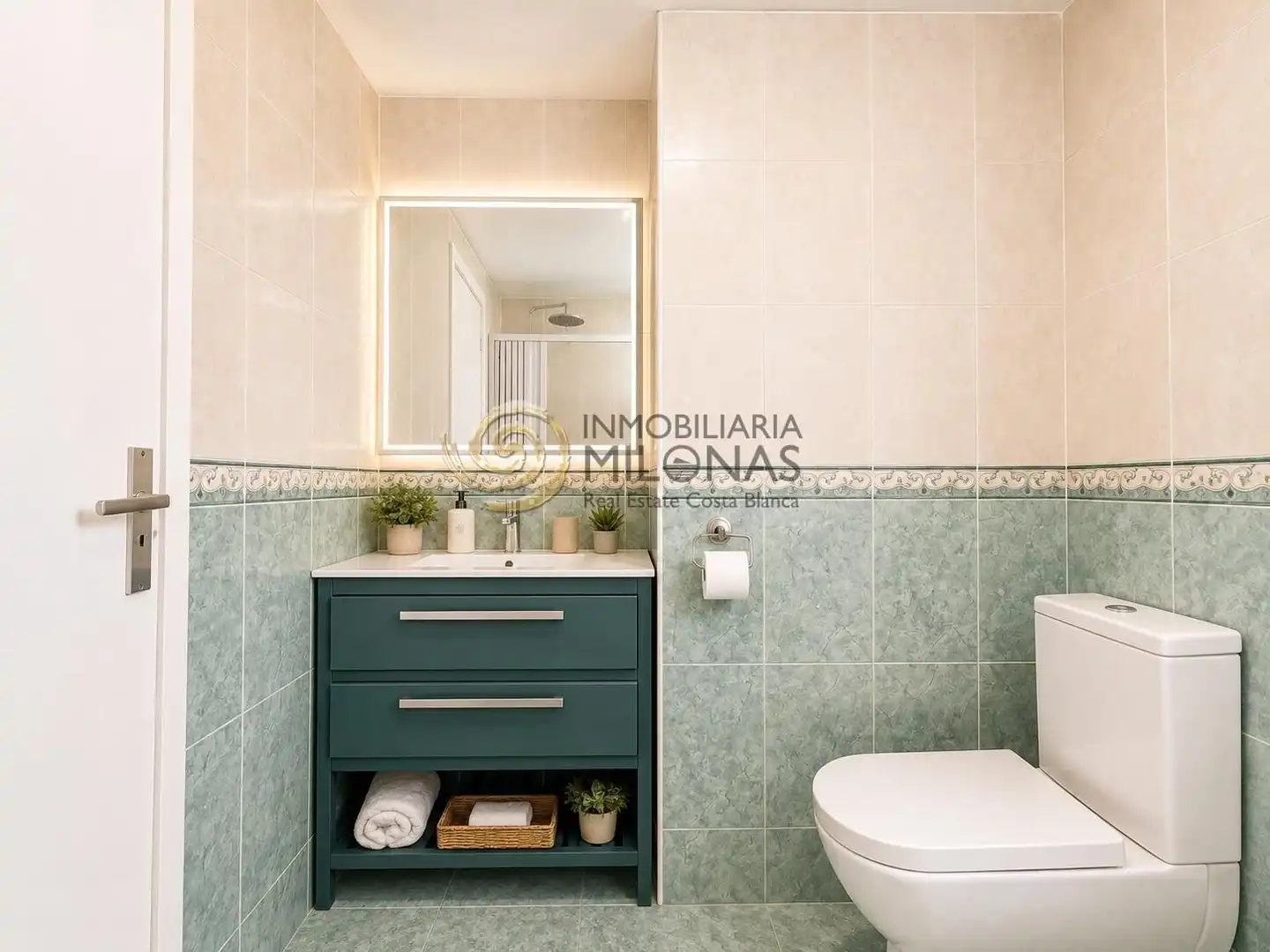 Badezimmer von Wohnungen zum Verkauf in Benidorm mit Klimaanlage, Heizung und Terrasse