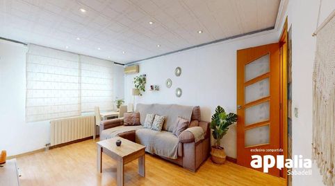 Foto 3 de Piso en venta en Badia del Vallès, Barcelona