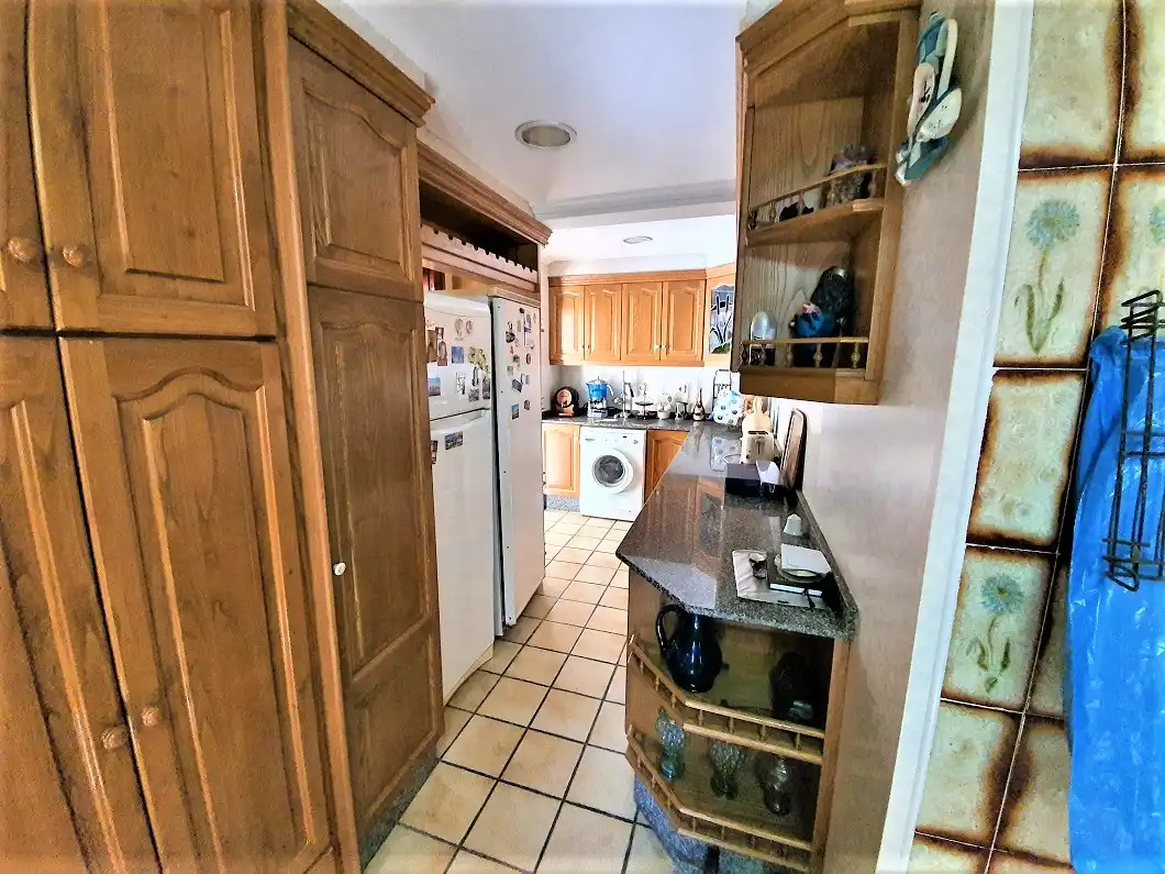 Cuina de Casa o xalet en venda en Elche / Elx amb Jardí privat, Terrassa i Traster