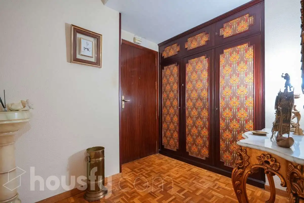 Bedroom of Flat for sale in Madrid  with Heating, Terrace and Storage room