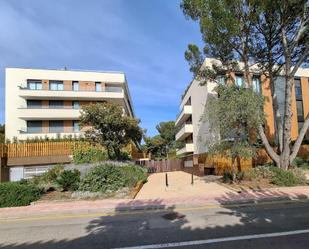 Vista exterior de Àtic en venda en Palamós amb Aire condicionat, Terrassa i Piscina