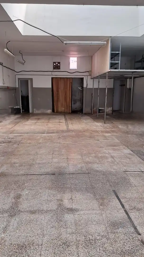 Fabrikhallen zur Miete in Sabadell