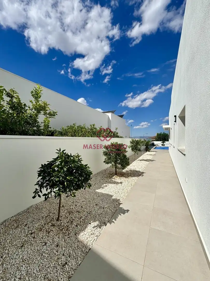Chalet con piscina en venta en Benijófar, imagen 9