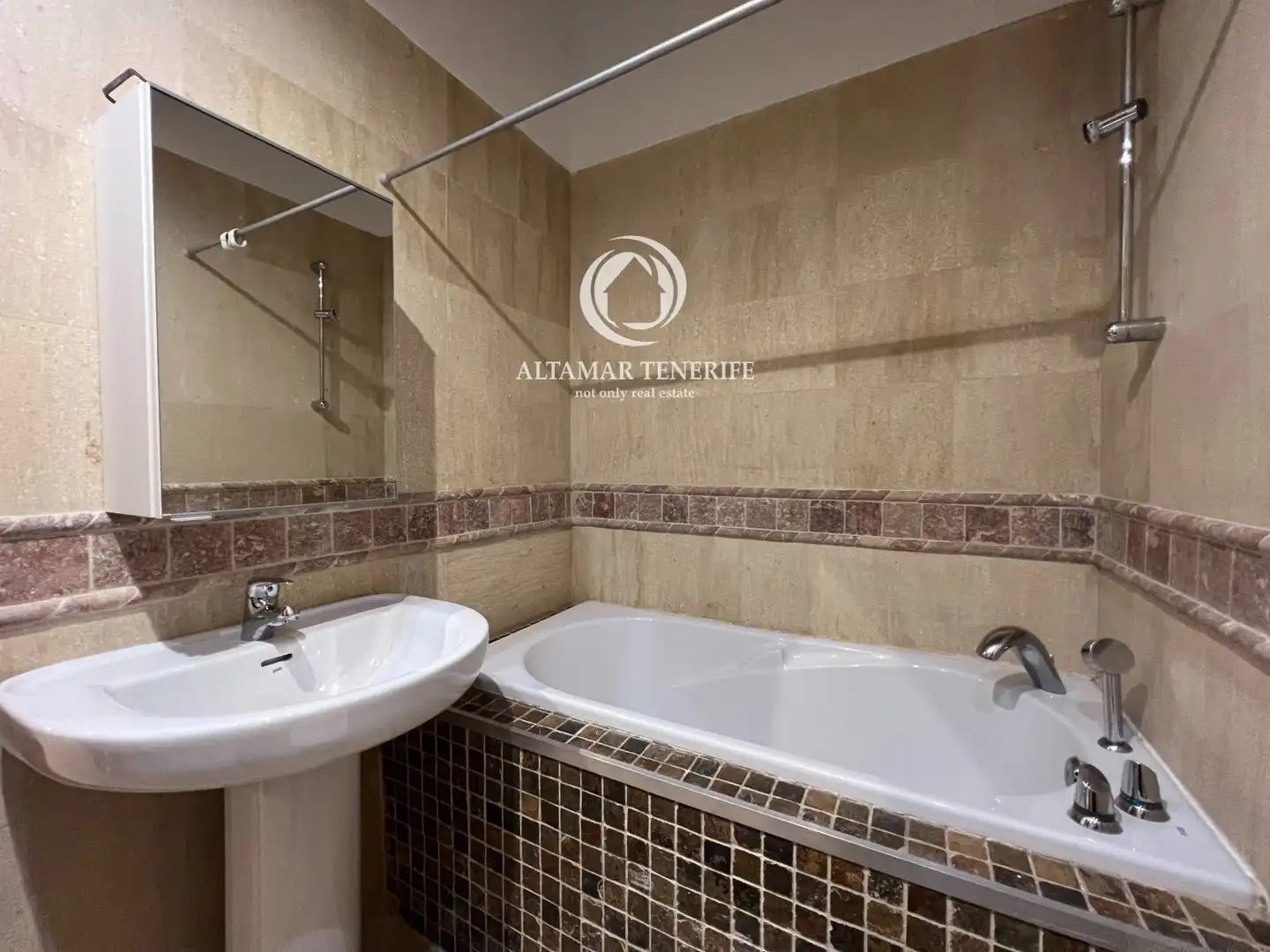 Bathroom of Detached homes for rent in Adeje  with Terrace, Swimming Pool and Furnished