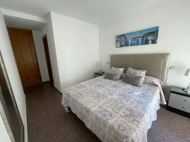 Habitación de Apartamento de alquiler en Alicante / Alacant con Terraza, Amueblado y Piscina comunitaria