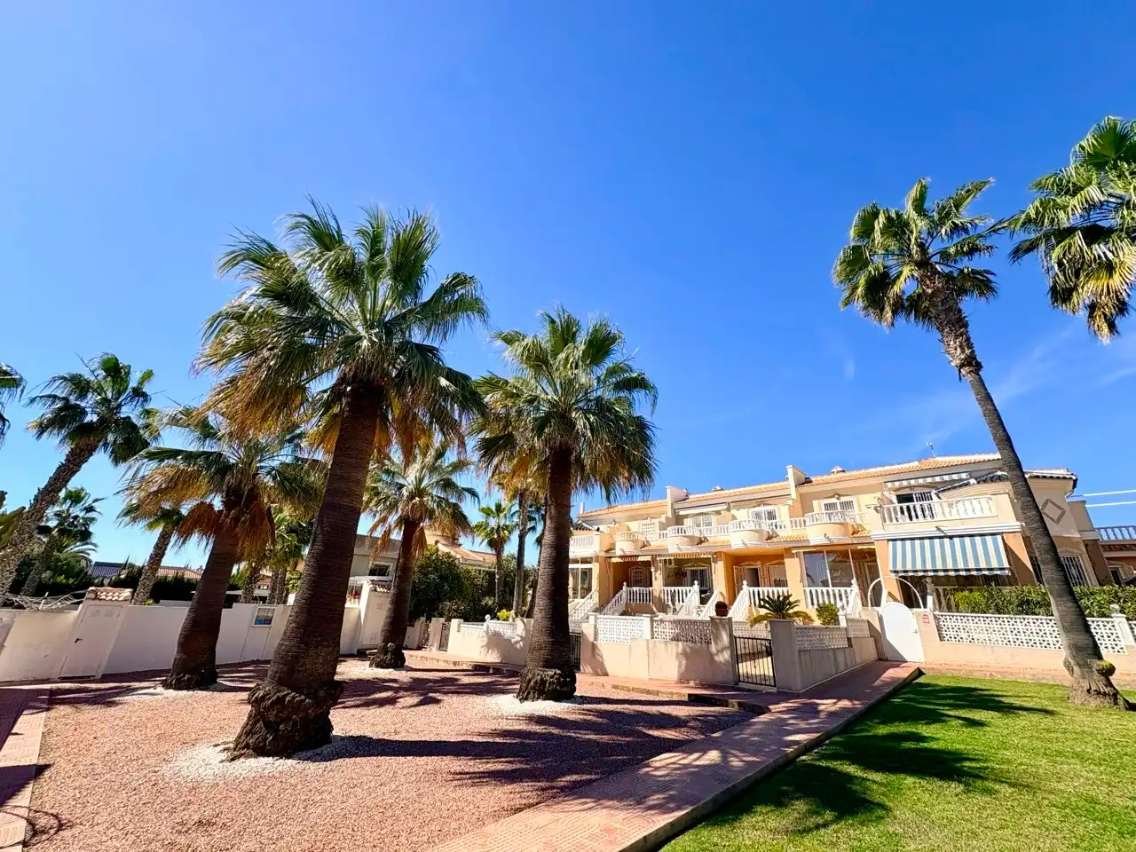 Vista exterior de Casa adosada en venta en Rojales con Amueblado