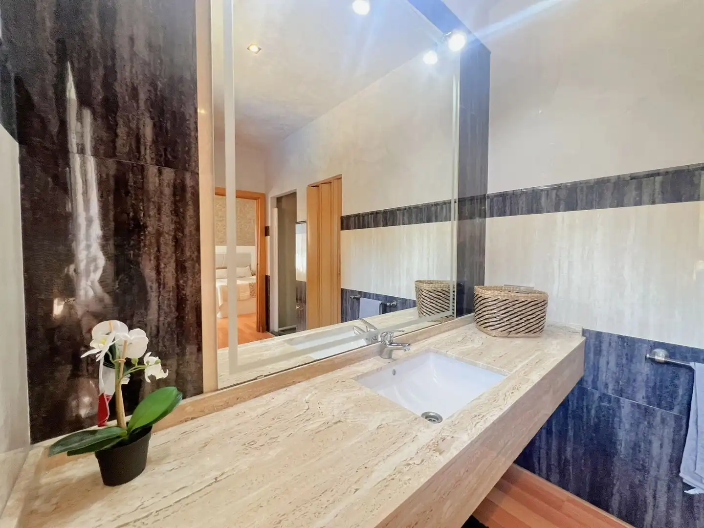Bathroom of Houses for sale in Isla Cristina  with Air Conditioner, Heating and Terrace