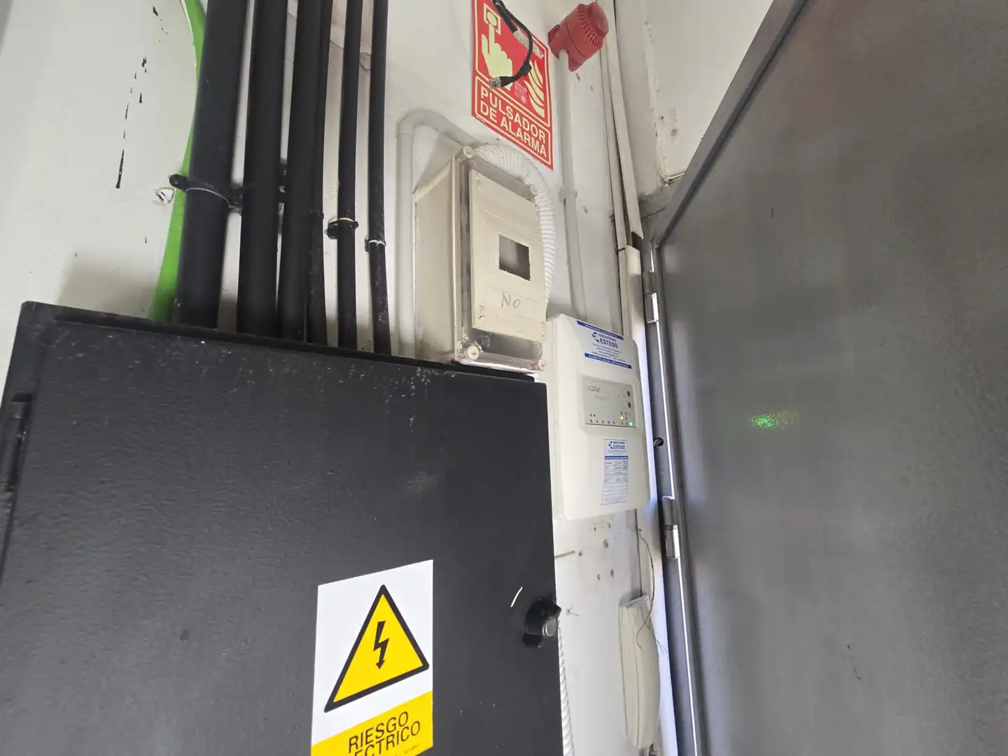 Nau industrial de lloguer en Boadilla del Monte amb Calefacció i Alarma