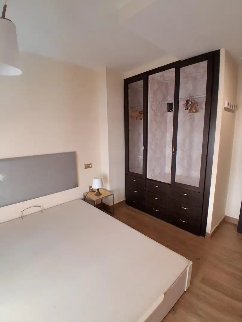 Schlafzimmer von Wohnung zur Miete in Albacete mit Klimaanlage, Heizung und Parkett