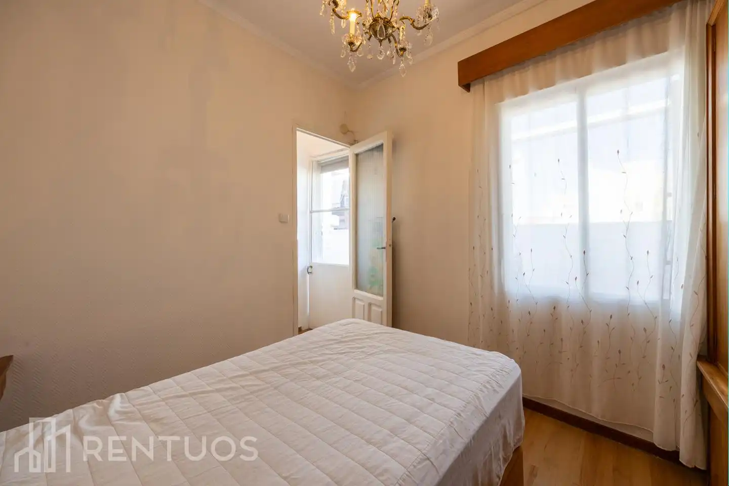 Bedroom of Attic for rent in Madrid  with Air Conditioner, Heating and Parquet flooring