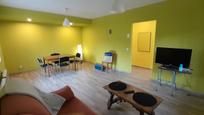 Sala d'estar de Nau industrial en venda en Villalbilla