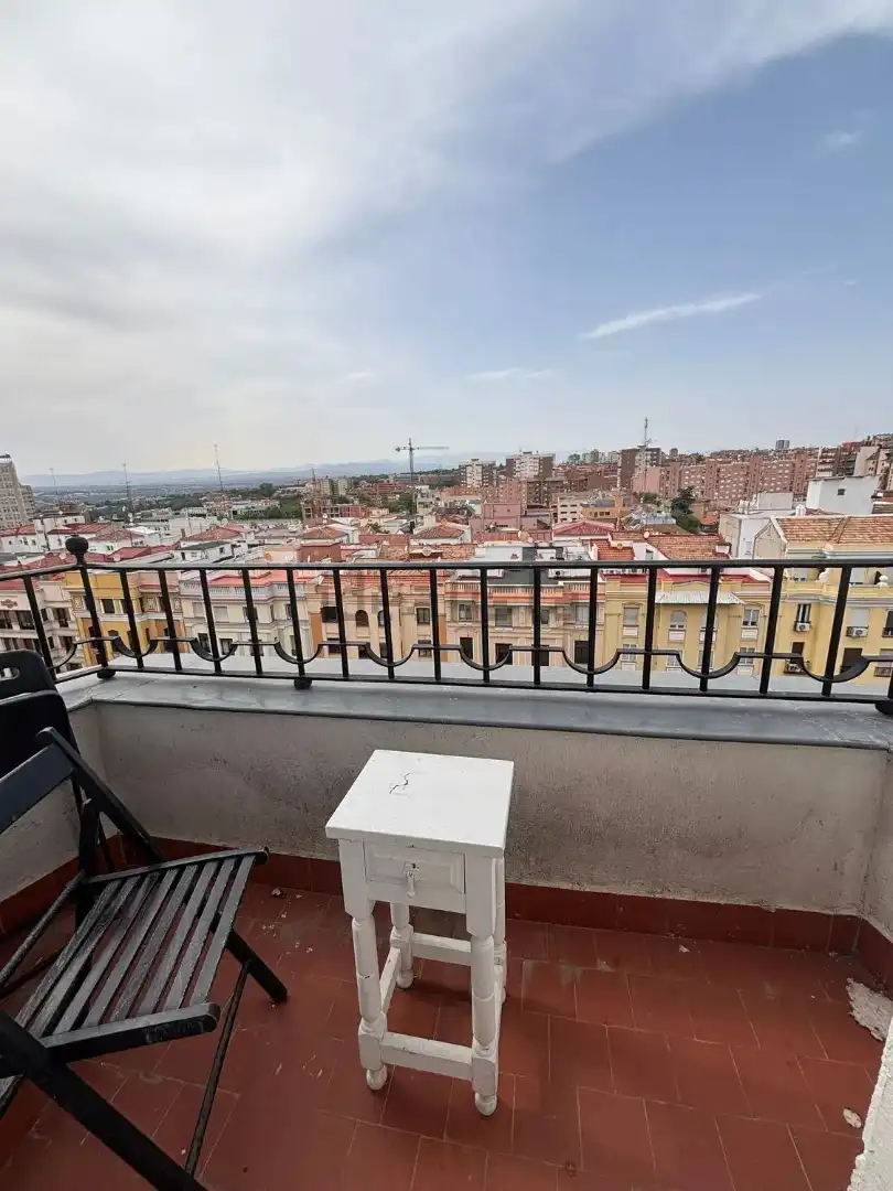 Terrassa de Pis de lloguer en Madrid amb Aire condicionat, Calefacció i Moblat