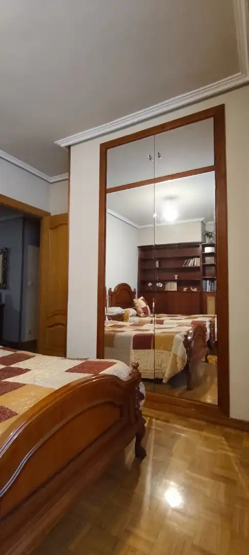 Habitación de Piso en venta en  Logroño con Calefacción, Parquet y Trastero