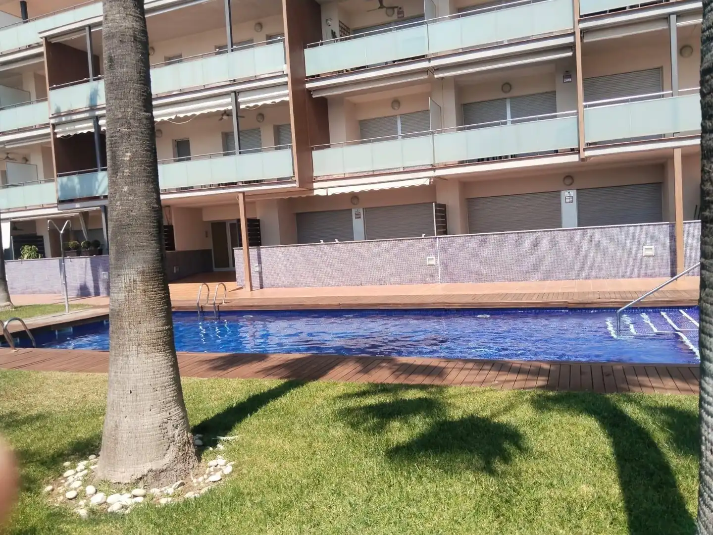 Schwimmbecken von Wohnung zum Verkauf in La Ràpita mit Klimaanlage, Heizung und Privatgarten