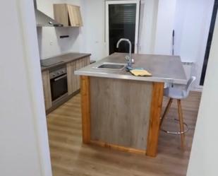 Cuina de Apartament de lloguer en Santiago de Compostela  amb Balcó