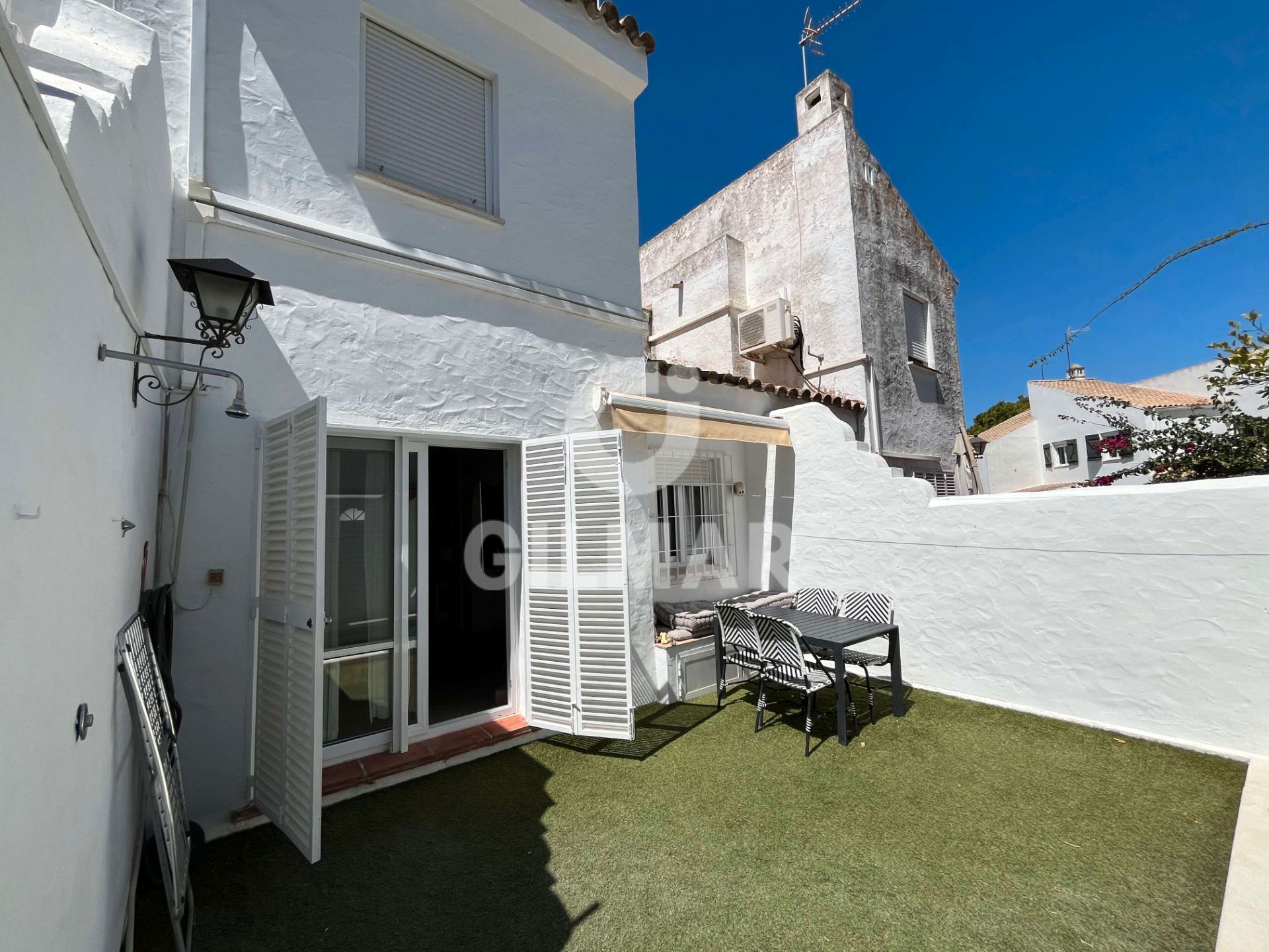 Vista exterior de Casa adosada en venta en El Puerto de Santa María con Aire acondicionado y Calefacción