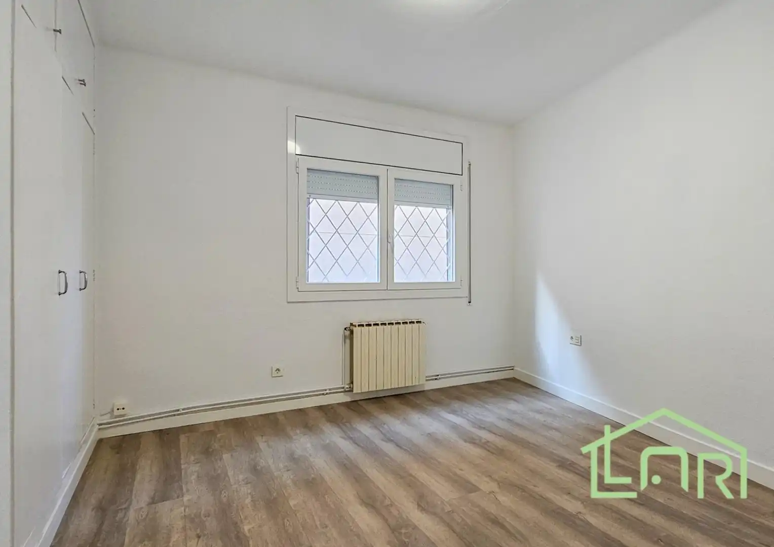 Dormitori de Casa o xalet en venda en Sant Just Desvern amb Calefacció, Jardí privat i Parquet