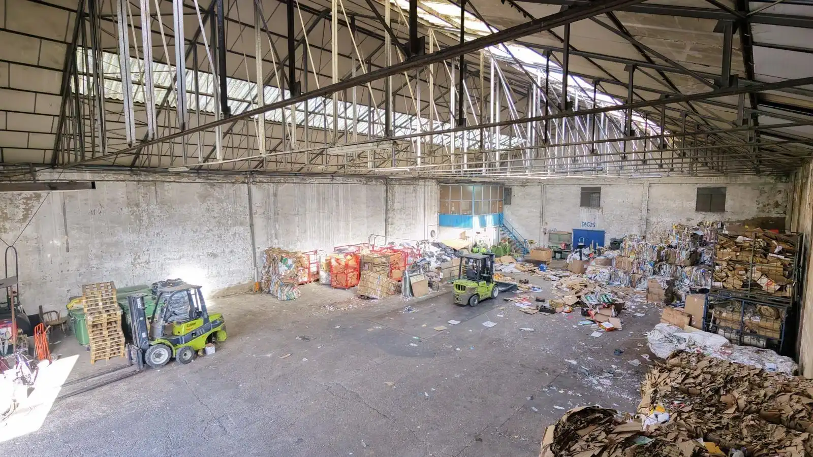 Nave industrielle à vendre à Calle CAPELAMENDI