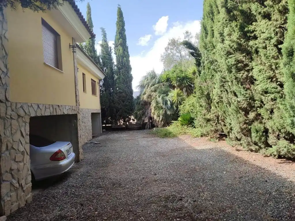 Vista exterior de Casa o xalet en venda en Totana amb Calefacció, Jardí privat i Terrassa