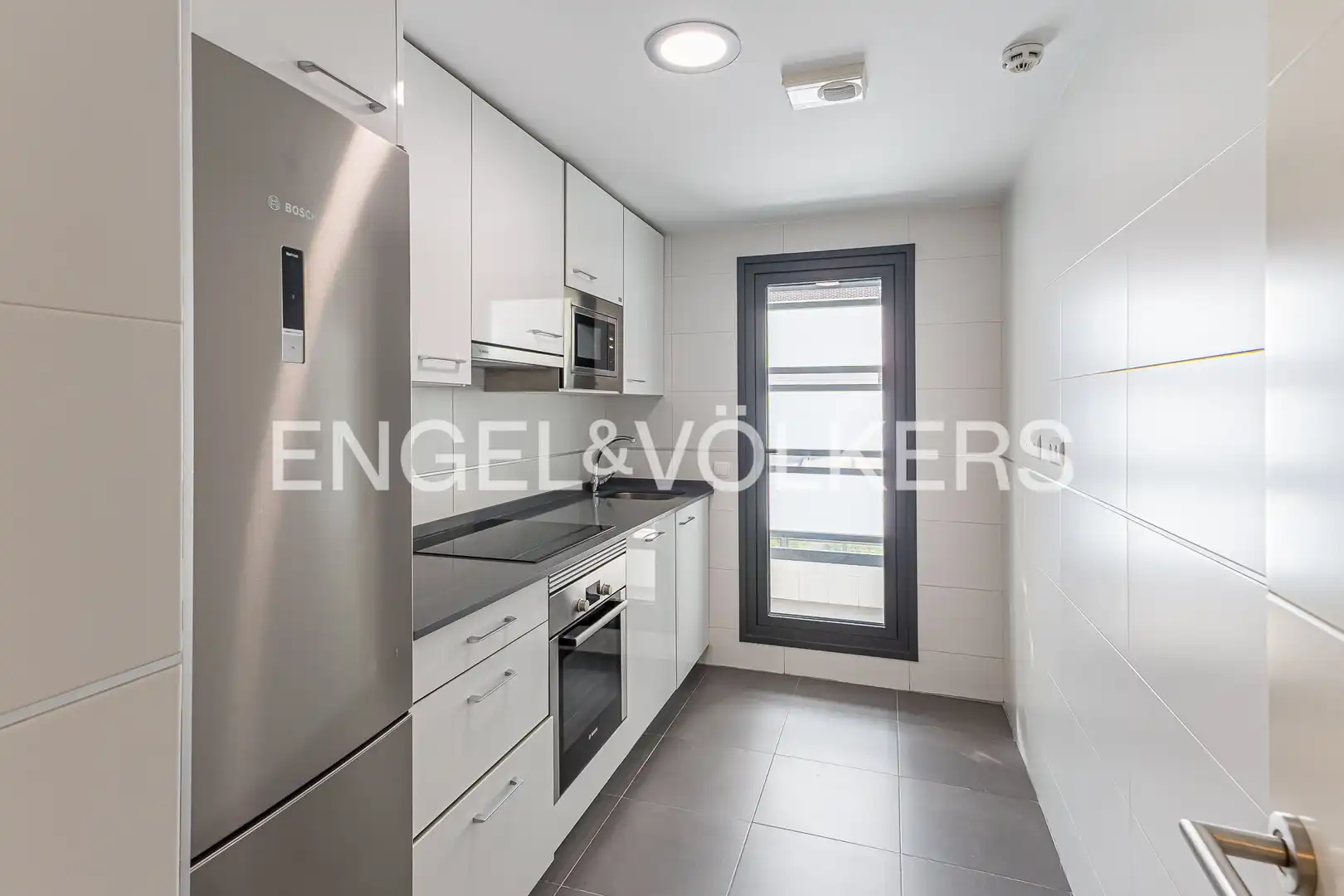 Flat for rent in Adelfas