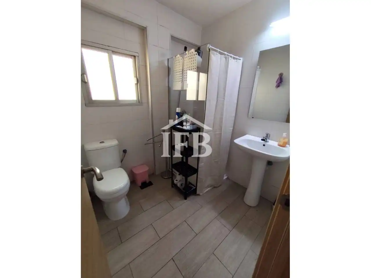 Bathroom of Flat for rent in Badajoz  with Air Conditioner, Heating and Furnished