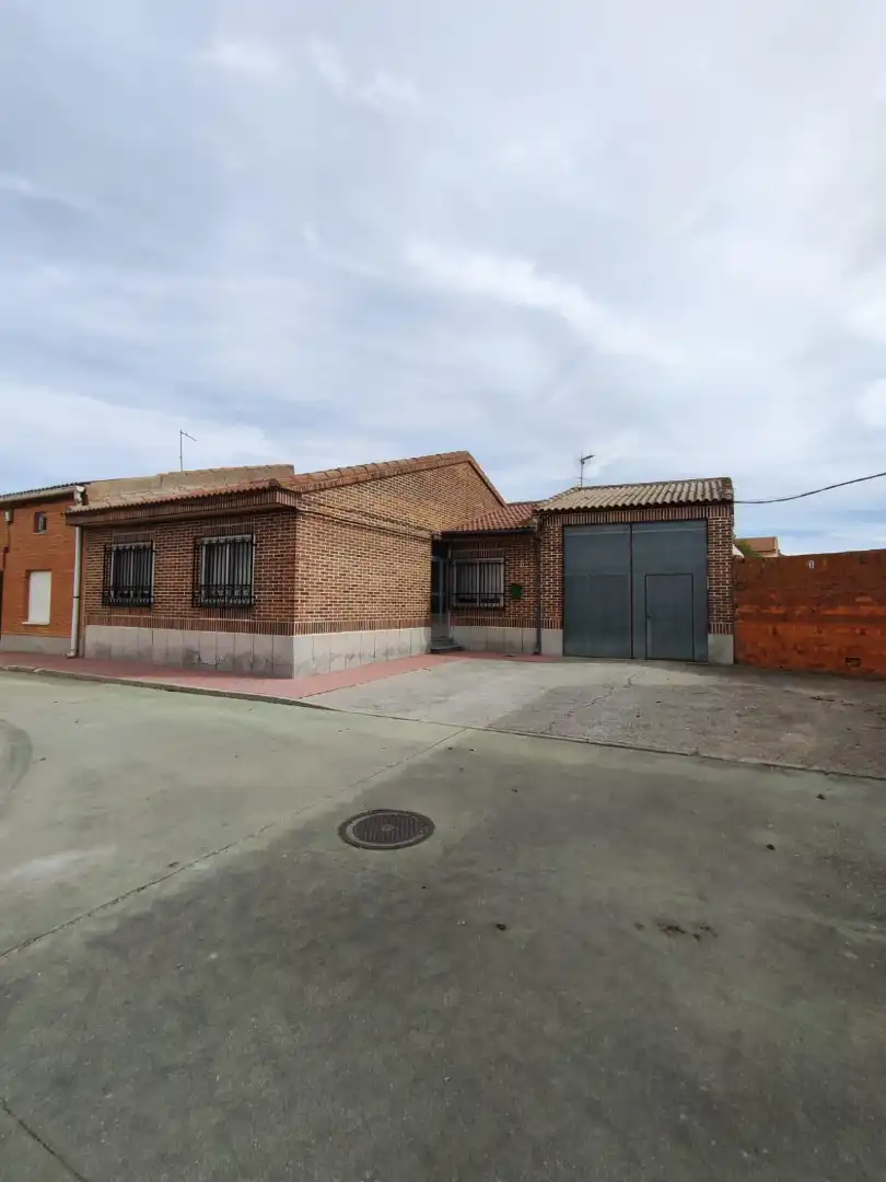 Vista exterior de Casa o chalet en venta en Aldeaseca