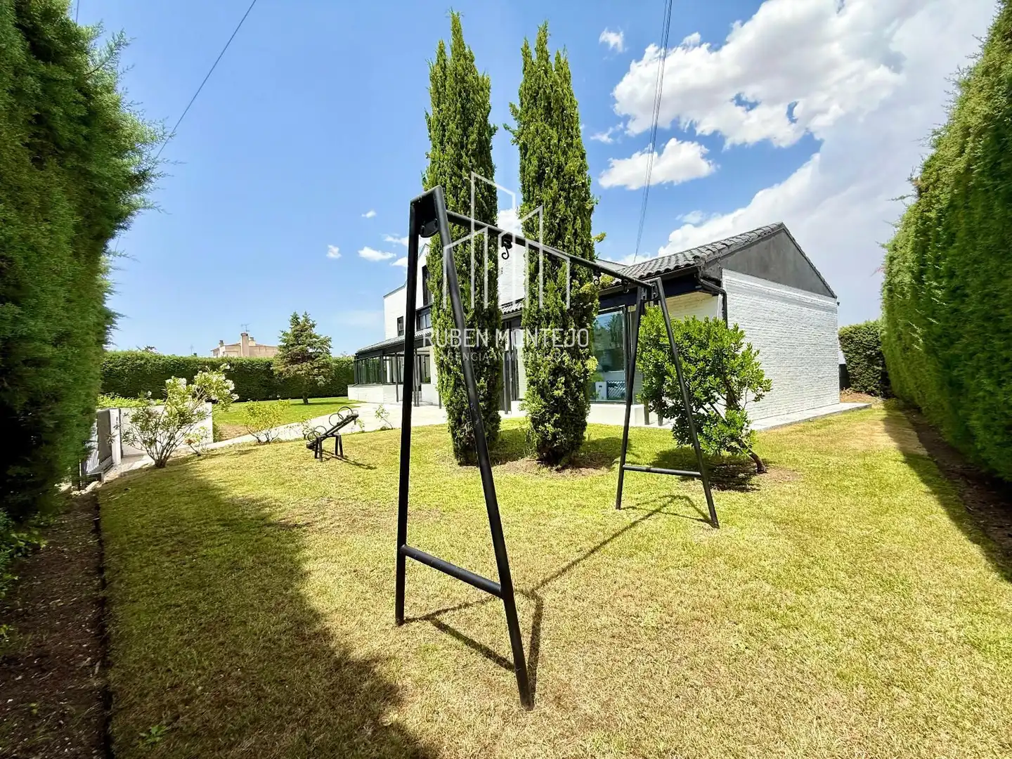 Jardí de Casa o xalet en venda en Carbajosa de la Sagrada amb Calefacció, Jardí privat i Piscina