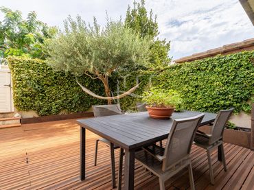 Casa a schiera con piscina in vendita a Frederic Martí Carreras