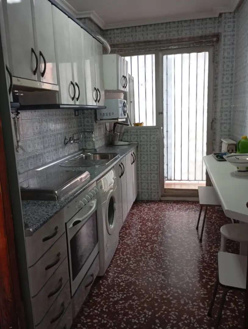 Cocina de Piso en venta en Zaragoza con Calefacción, Jardín privado y Terraza