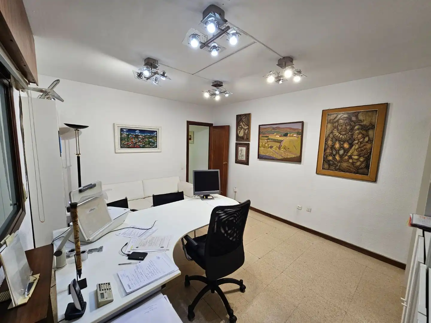 Office for rent in  Logroño  with Heating, Furnished and Internet