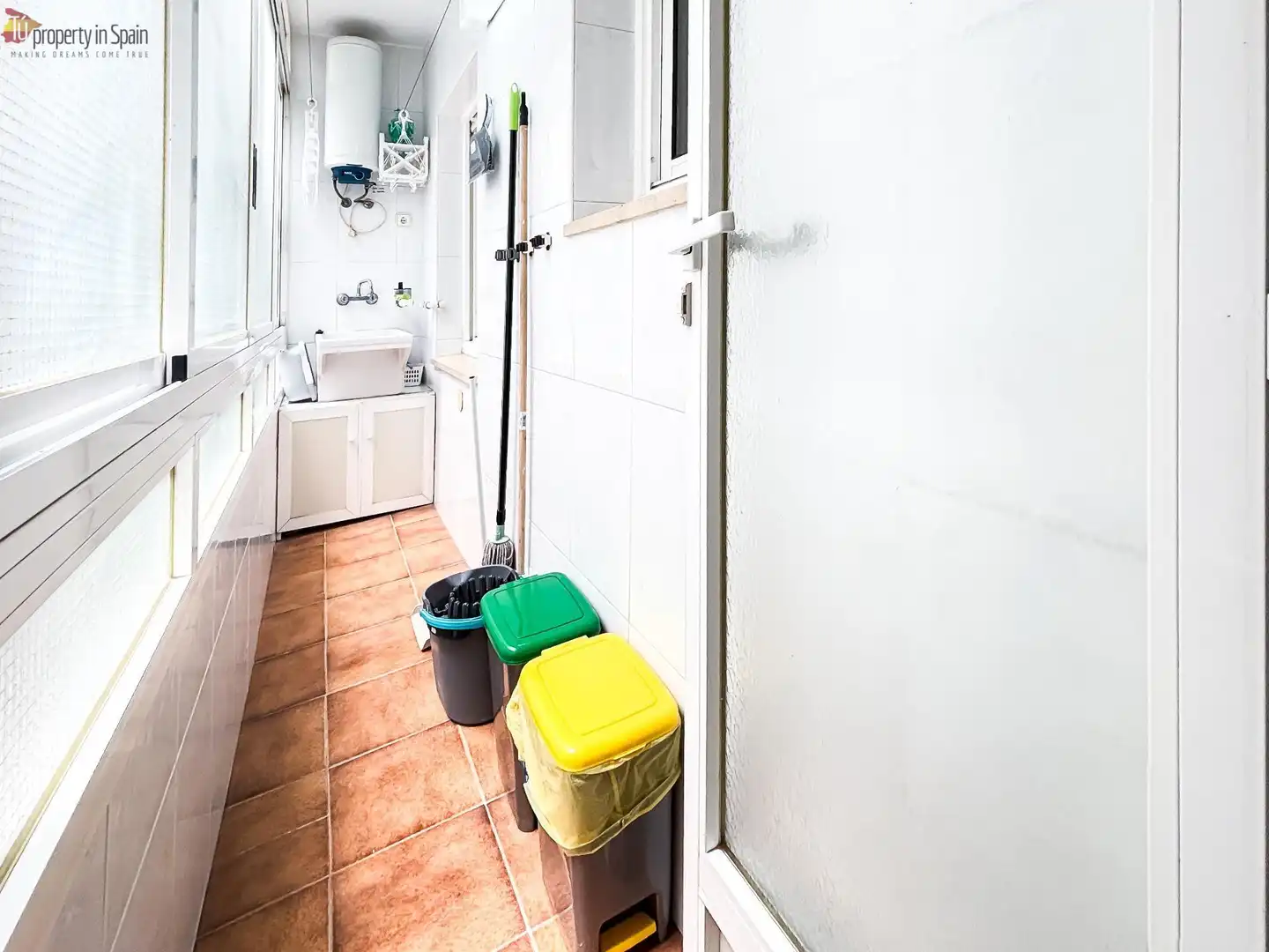 Habitación en ANGEL LOZANO, Barrio del Centro