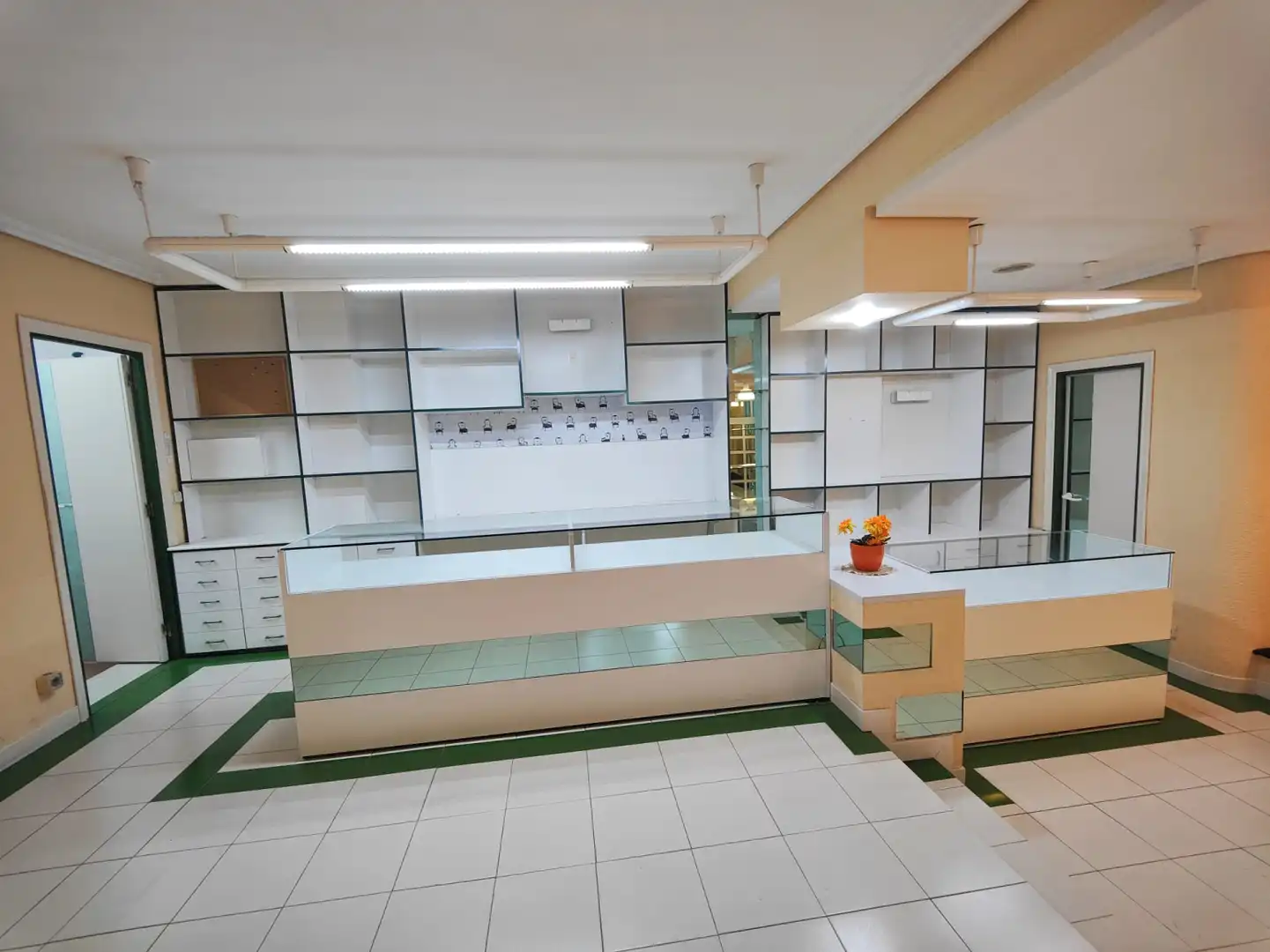 Local en venta en Burlada / Burlata