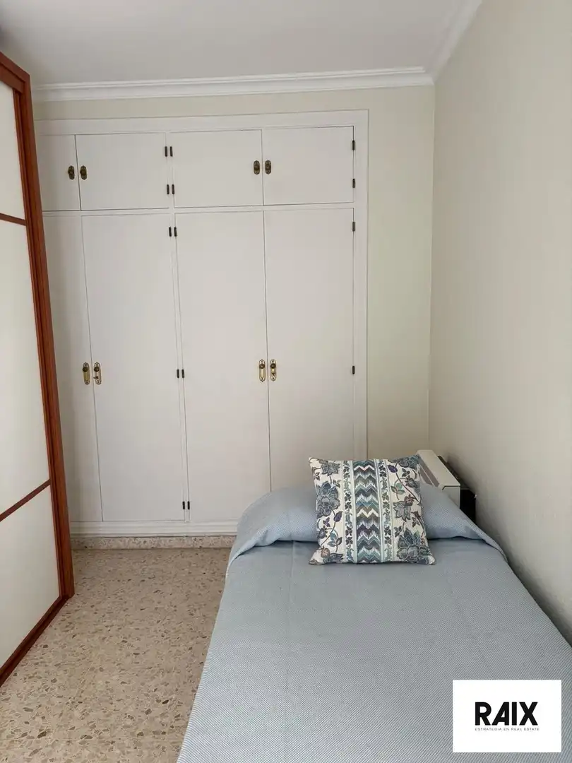 Habitación de Casa o chalet en venta en Algeciras con Calefacción, Terraza y Trastero