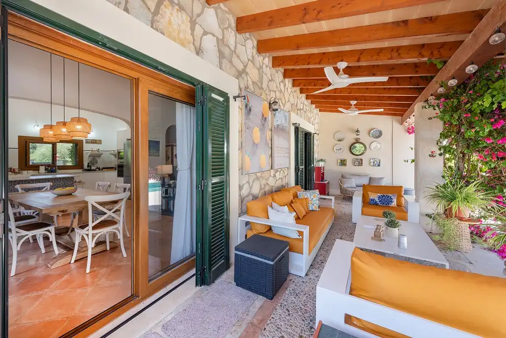 Terrasse von Haus oder Chalet zum Verkauf in Sa Pobla mit Klimaanlage, Heizung und Privatgarten