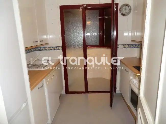 Cocina de Dúplex de alquiler en Majadahonda con Trastero, Piscina y Lavadora