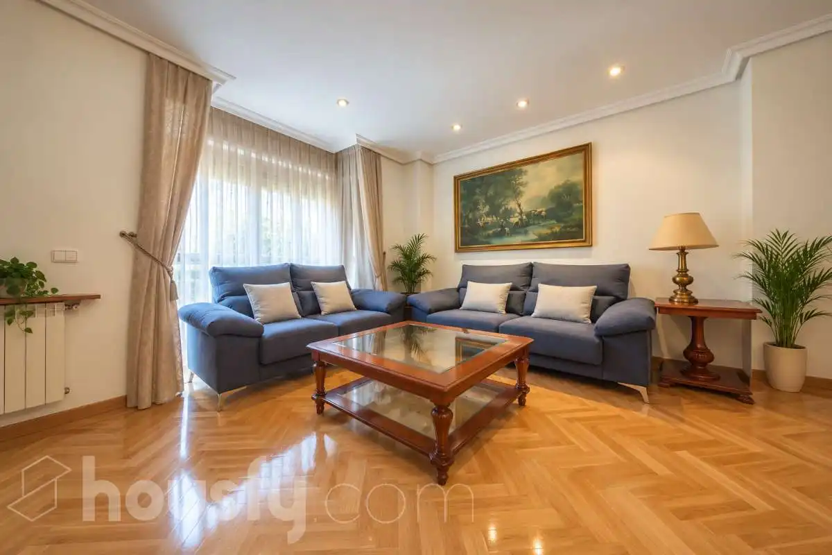 Wohnung mit Aufzug zum Verkauf in Avenida de la Ciudad de Barcelona .