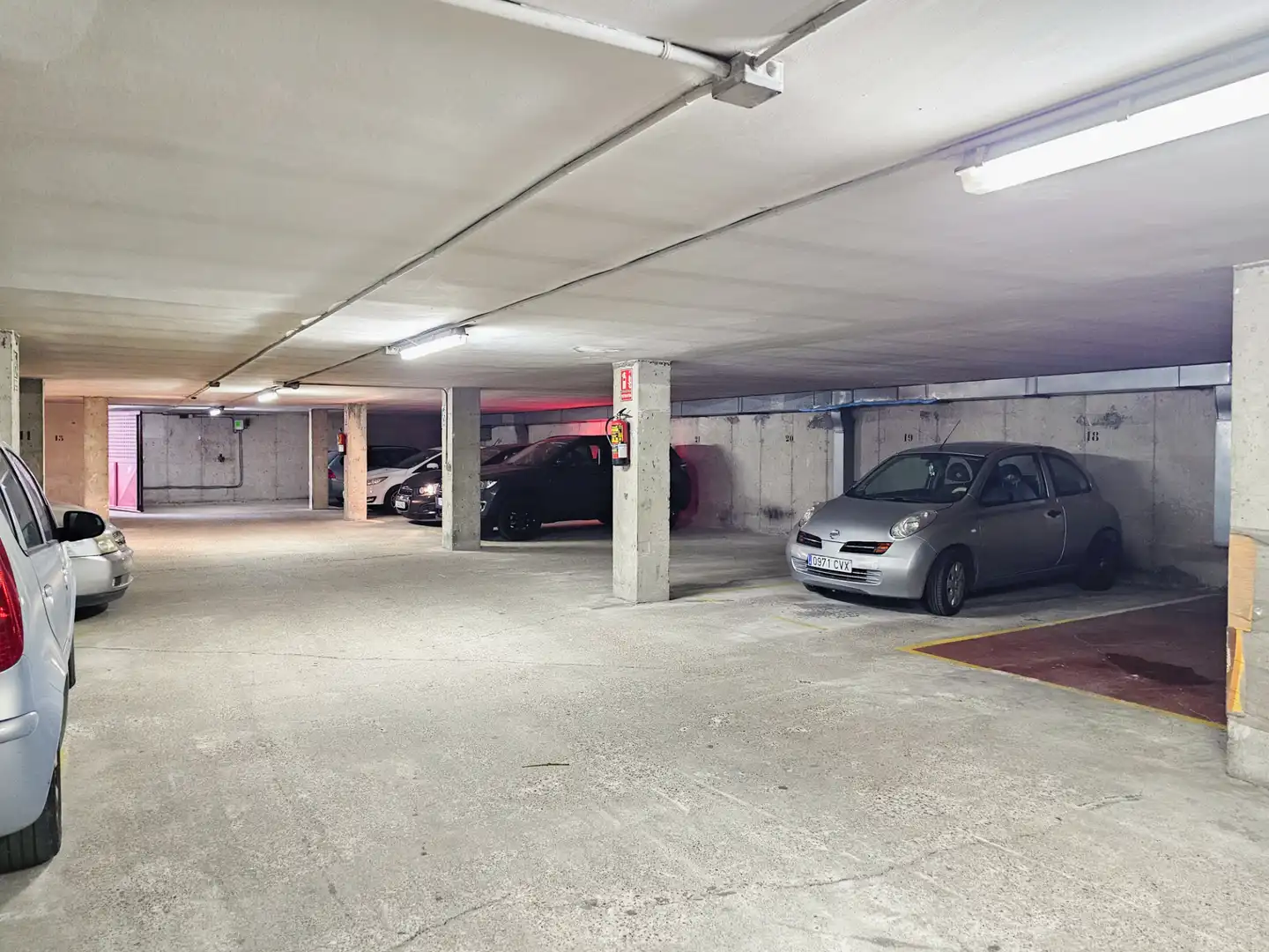 Parkplatz von Garage zum Verkauf in Utebo