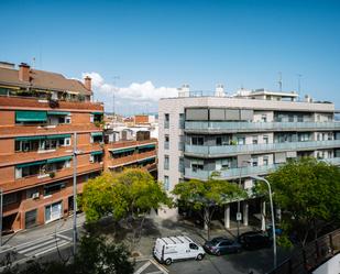 Exterior view of Flat for sale in  Barcelona Capital  with Air Conditioner, Heating and Parquet flooring