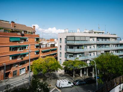 Exterior view of Flat for sale in  Barcelona Capital  with Air Conditioner, Heating and Parquet flooring