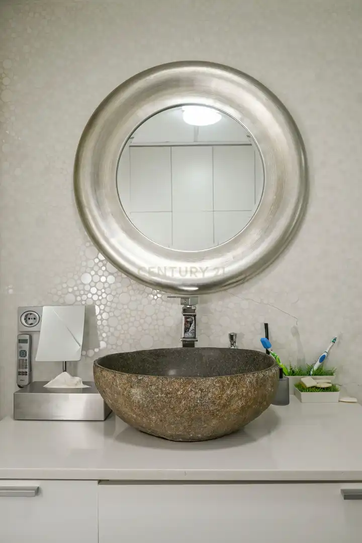 Baño de Apartamento en venta en Cáceres con Aire acondicionado, Trastero y Amueblado