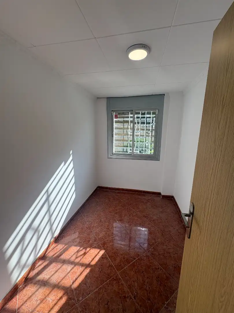 Schlafzimmer von Wohnung zum Verkauf in Badalona
