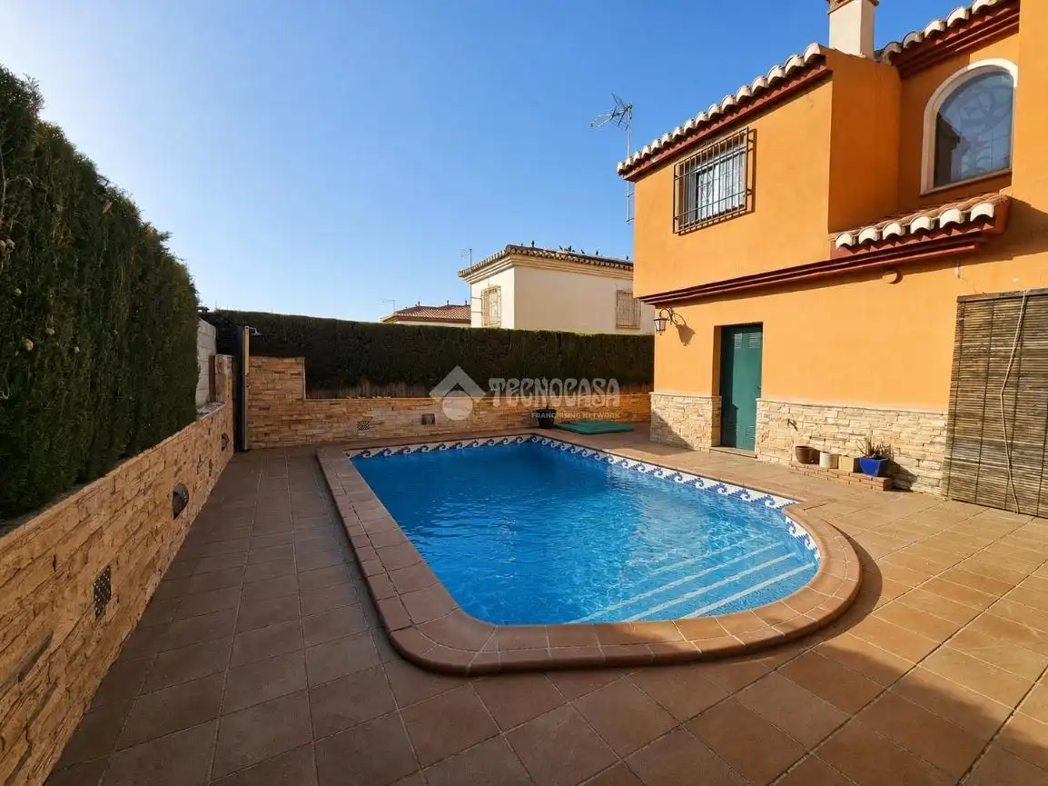 Casa en venta en Cúllar Vega, imagen 2