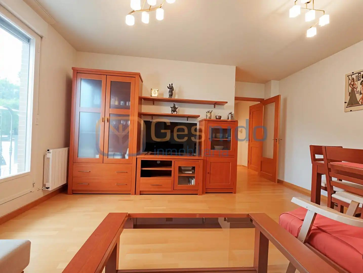 Sala de estar de Piso en venta en Palazuelos de Eresma con Calefacción, Jardín privado y Parquet