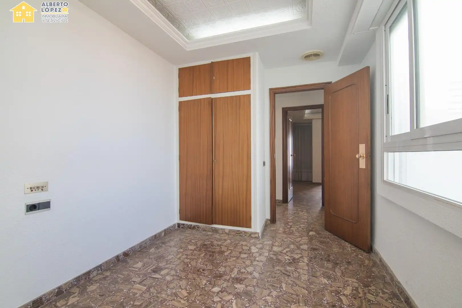 Ático en venta en Elche / Elx con Terraza y Balcón