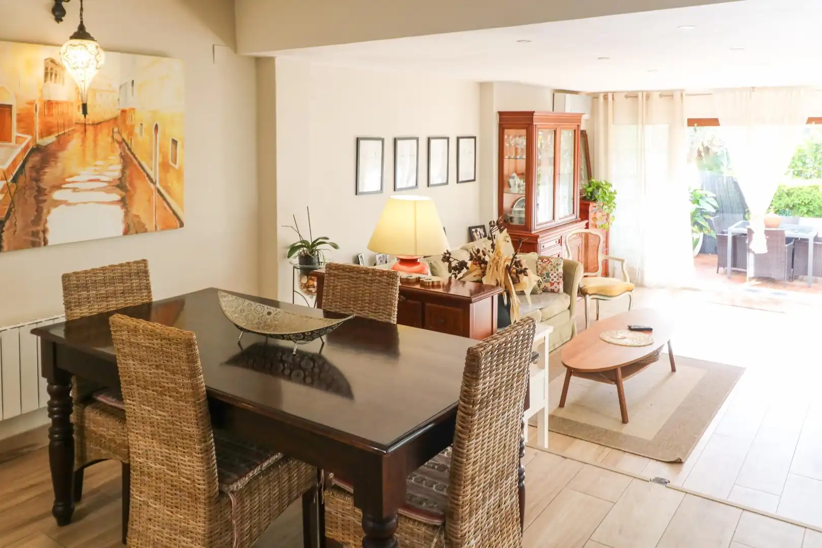 Comedor de Casa o chalet de alquiler en Calafell con Aire acondicionado, Parquet y Terraza