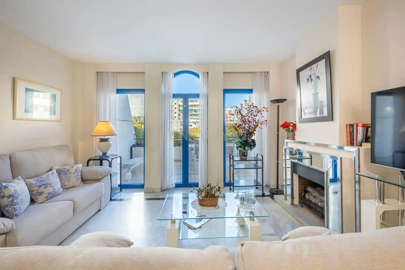 Sala de estar de Dúplex en venta en Marbella con Aire acondicionado, Jardín privado y Trastero