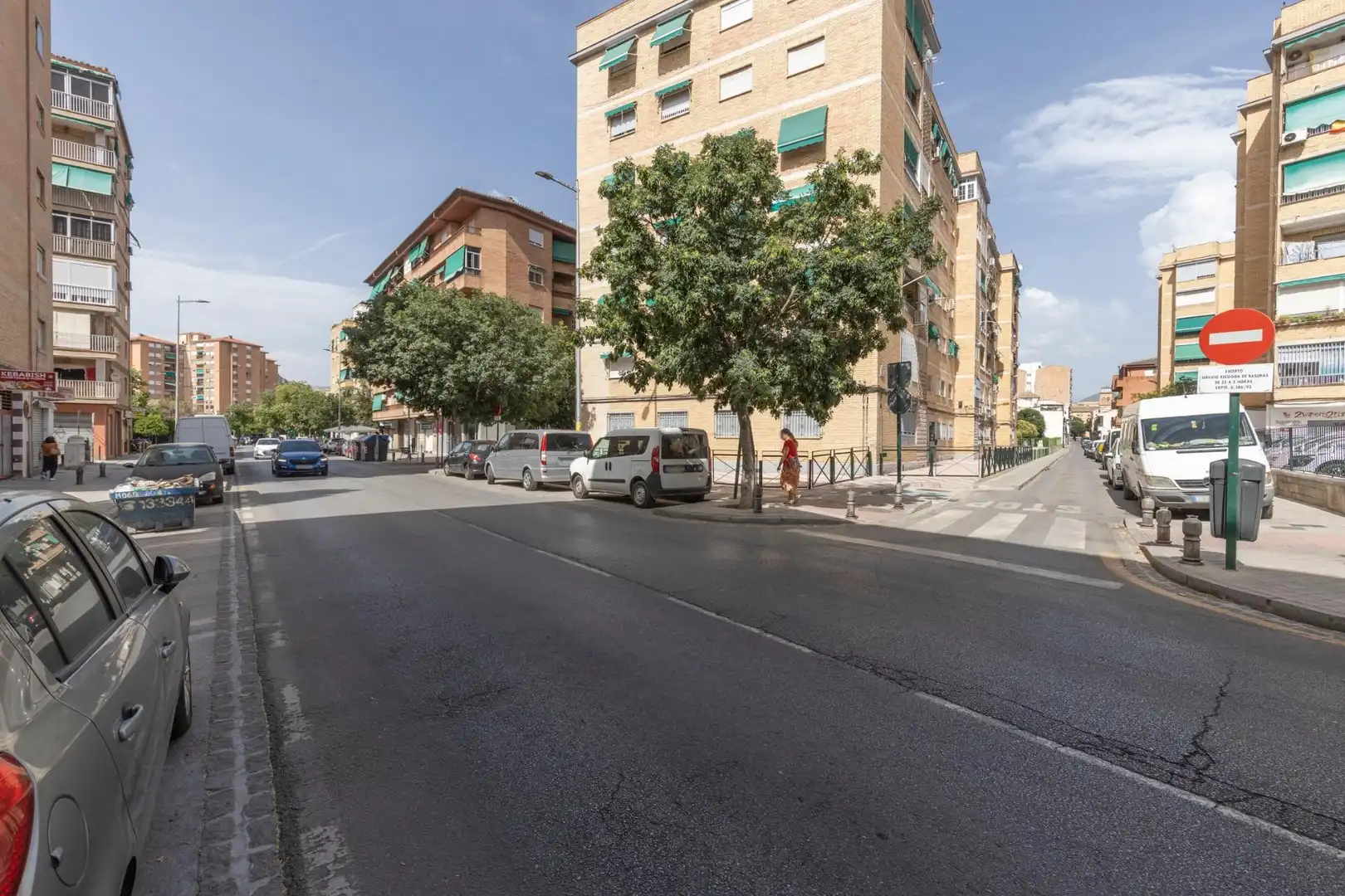 Vista exterior de Piso en venta en Granada con Aire acondicionado, Calefacción y Balcón