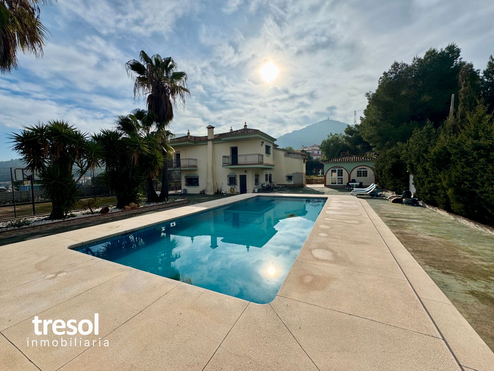 Vista exterior de Casa o chalet en venta en Alhaurín de la Torre con Jardín privado, Terraza y Trastero