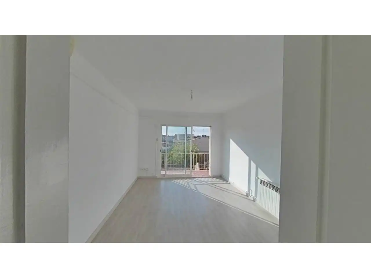 Bedroom of Flat for sale in Sabadell  with Heating, Parquet flooring and Balcony
