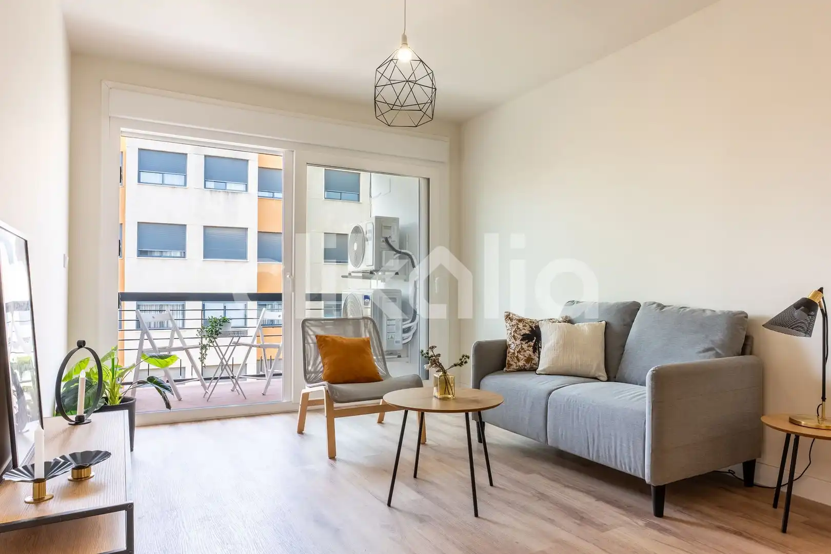 Living room of Flat for sale in  Sevilla Capital  with Air Conditioner and Terrace